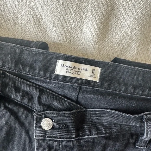 Abercrombie Criss Cross Jeans - Picture 4 of 4